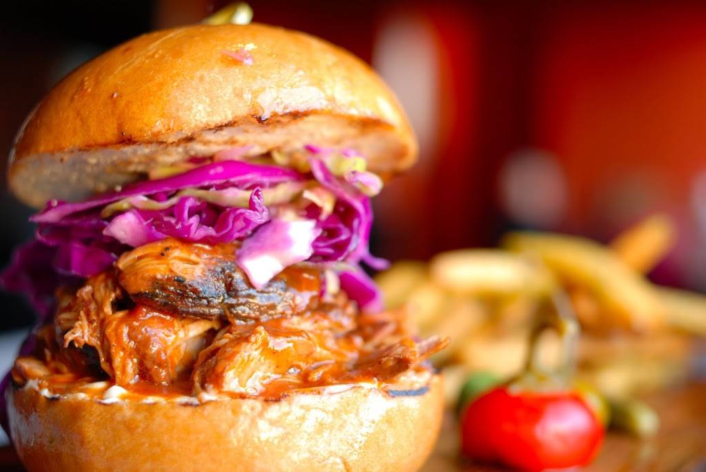 Lucca Bar & Grill | restaurant | 439 1st St, Benicia, CA 94510, USA | 7077453749 OR +1 707-745-3749