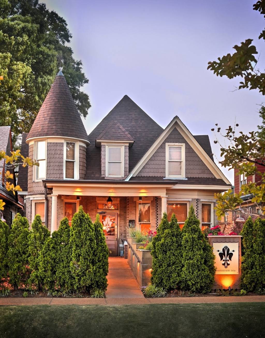 Iris | restaurant | 2146 Monroe Ave, Memphis, TN 38104, USA | 9015902828 OR +1 901-590-2828