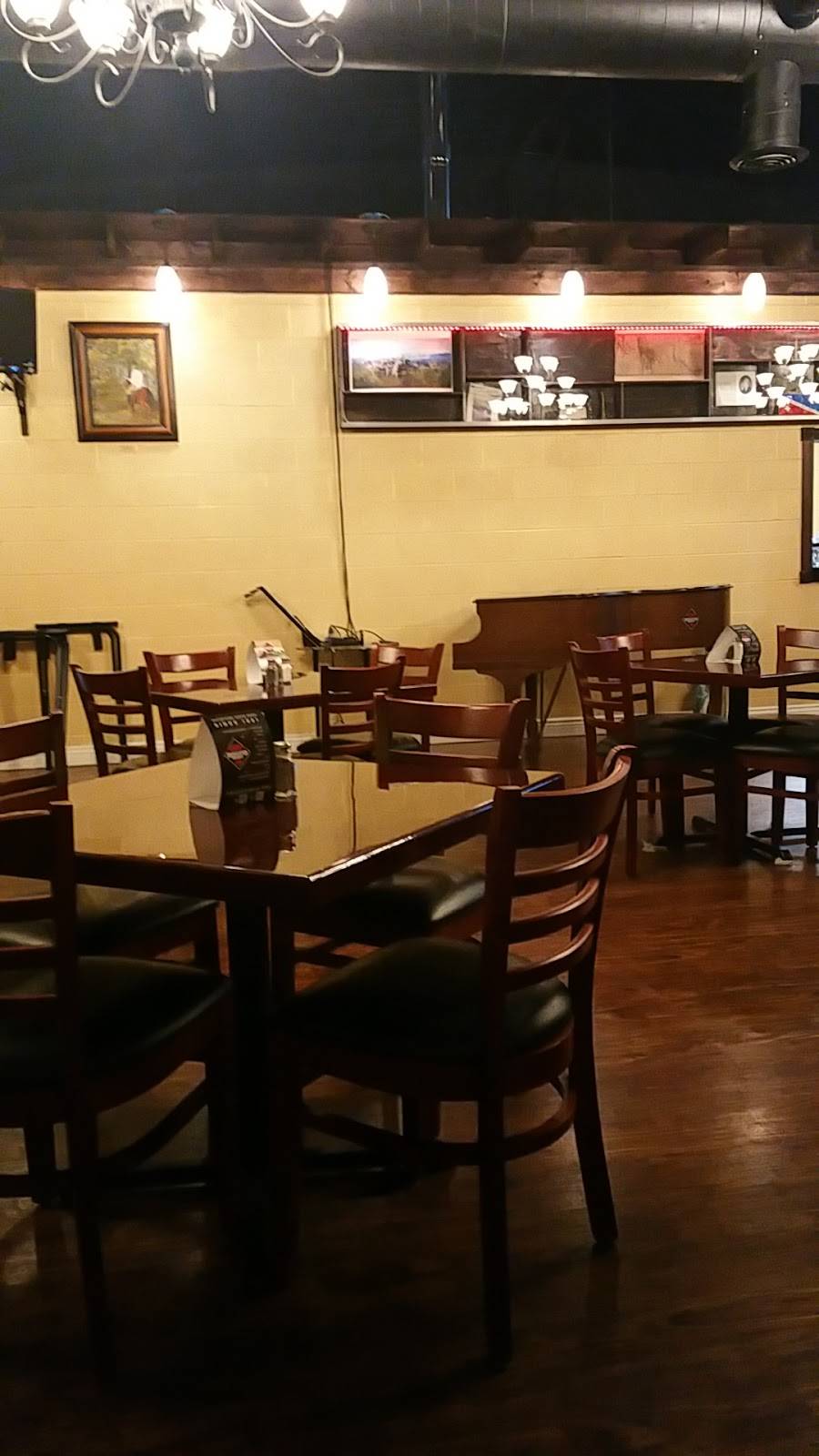 Lewis and Clarkes Restaurant | restaurant | 35 N Maple St, Hohenwald, TN 38462, USA | 9312953700 OR +1 931-295-3700