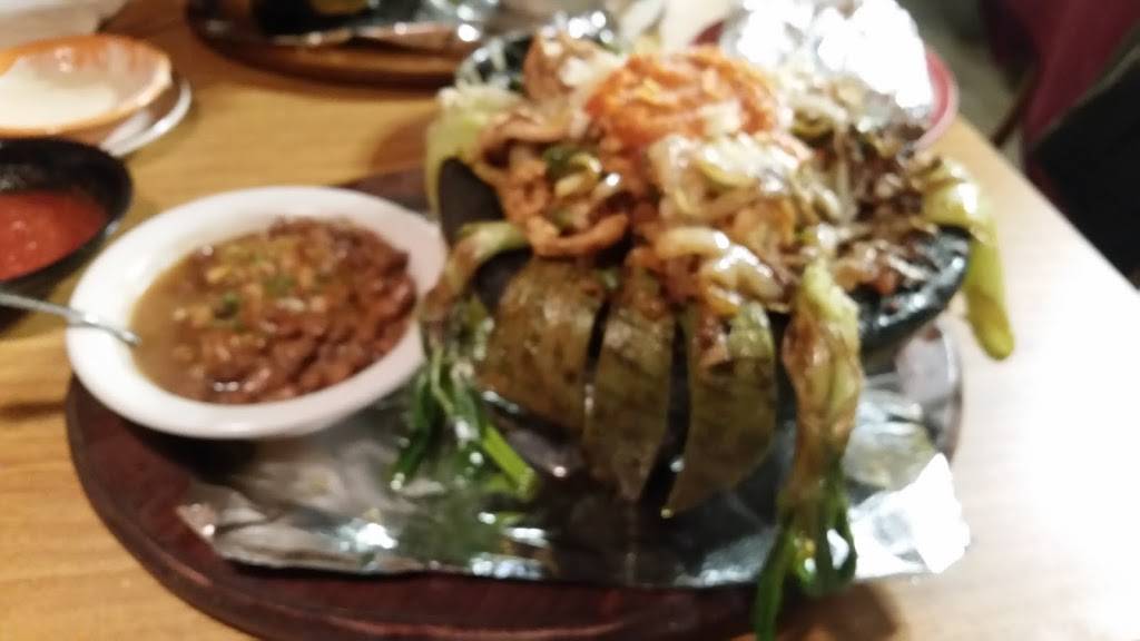 El Cielito Lindo | restaurant | 108 E Market St, Nappanee, IN 46550, USA | 5742212013 OR +1 574-221-2013