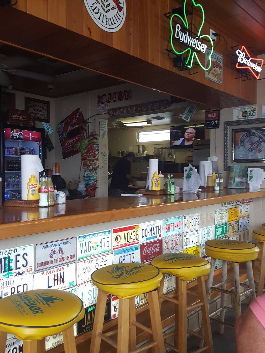 Duffys Tavern, Bar, and Grill | restaurant | 5808 Marina Dr, Holmes Beach, FL 34217, USA | 9417782501 OR +1 941-778-2501