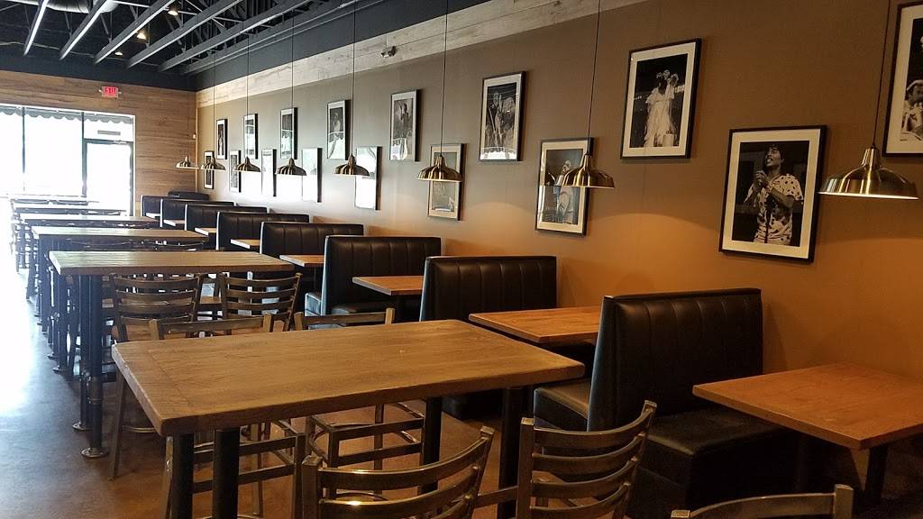 Big Shakes Hot Chicken And Fish | restaurant | 671 Martin Rd SW, Huntsville, AL 35824, USA | 2569639444 OR +1 256-963-9444