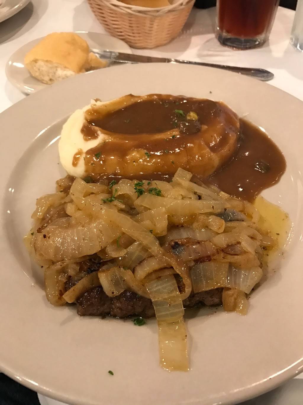 Riccobonos Peppermill | restaurant | 3524 Severn Ave, Metairie, LA 70002, USA | 5044552266 OR +1 504-455-2266