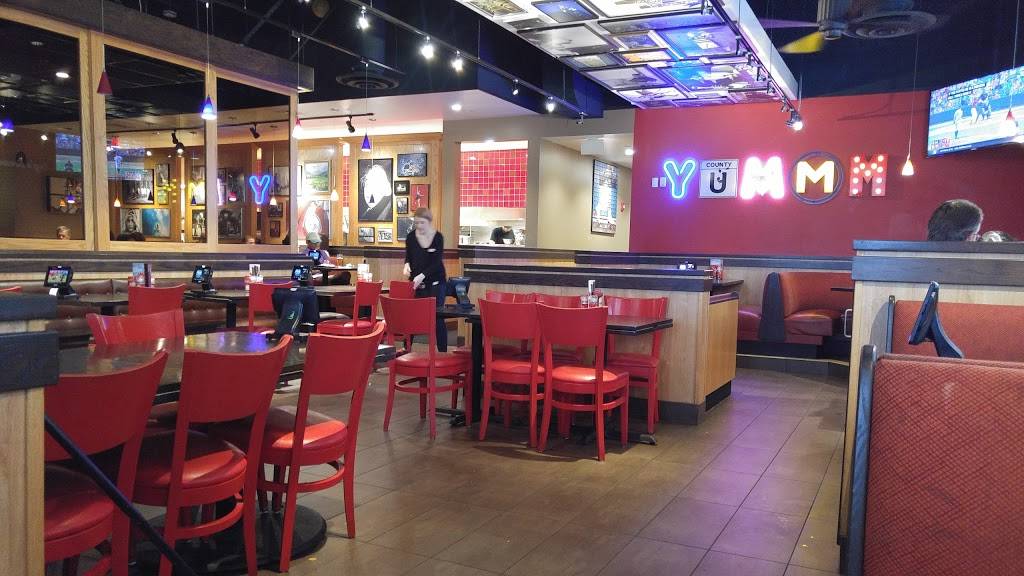 Red Robin Gourmet Burgers and Brews | restaurant | 4700 S Hulen St, Fort Worth, TX 76132, USA | 8174230002 OR +1 817-423-0002