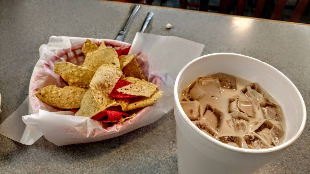 El Nopalito | restaurant | 1105 TX-337 Loop, New Braunfels, TX 78130, USA | 8306255196 OR +1 830-625-5196