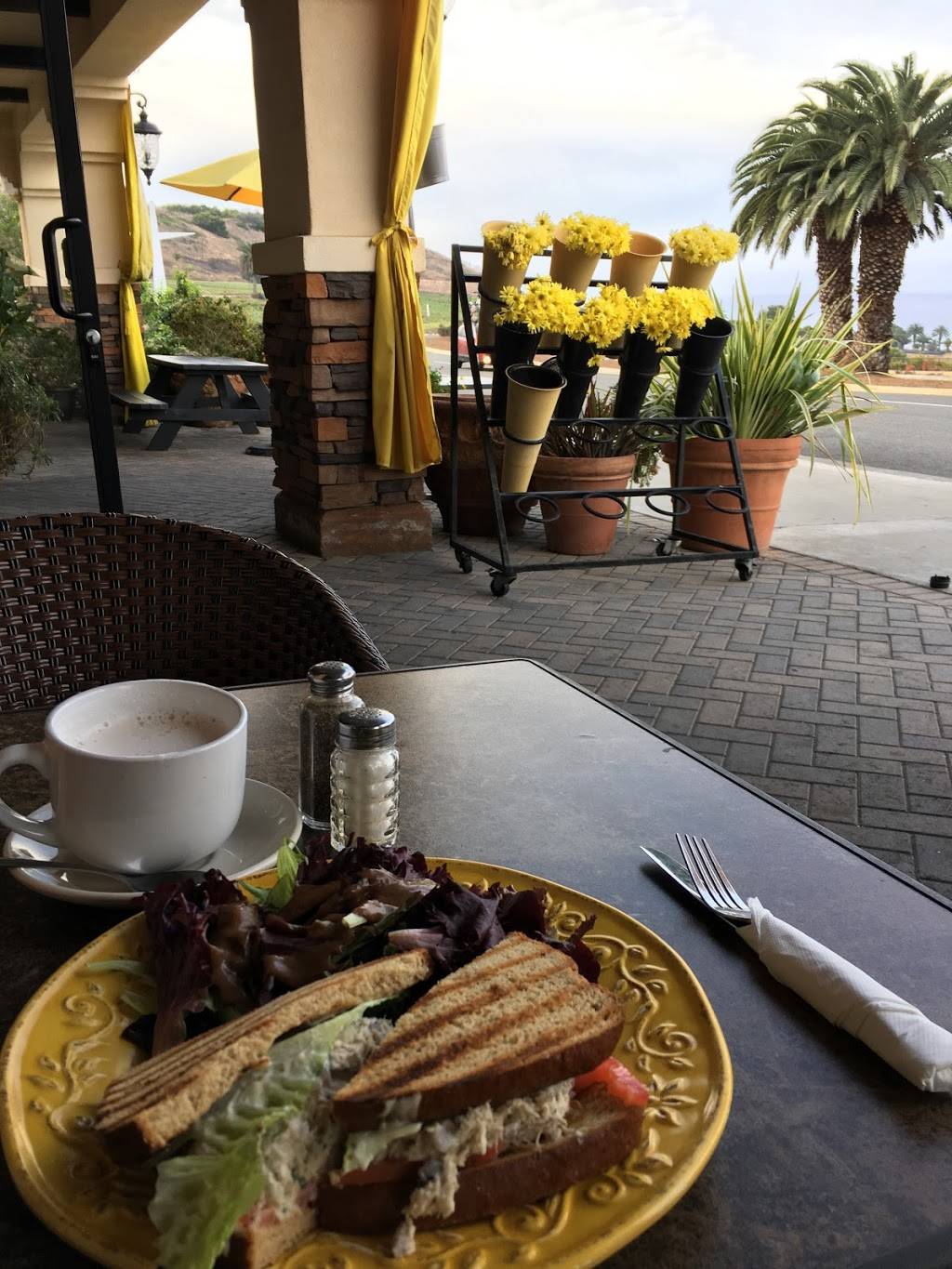 The Admiral Risty | restaurant | 31250 Palos Verdes Dr W, Rancho Palos Verdes, CA 90275, USA | 3103770050 OR +1 310-377-0050