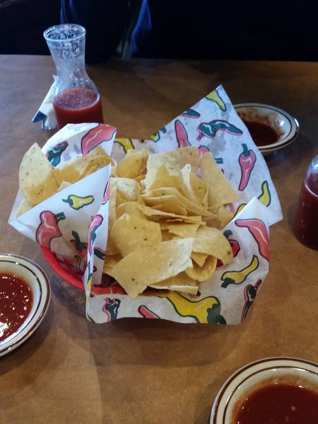 Mexican Fiesta Express | restaurant | 10051 E Highland Rd, Howell, MI 48843, USA | 8106329365 OR +1 810-632-9365