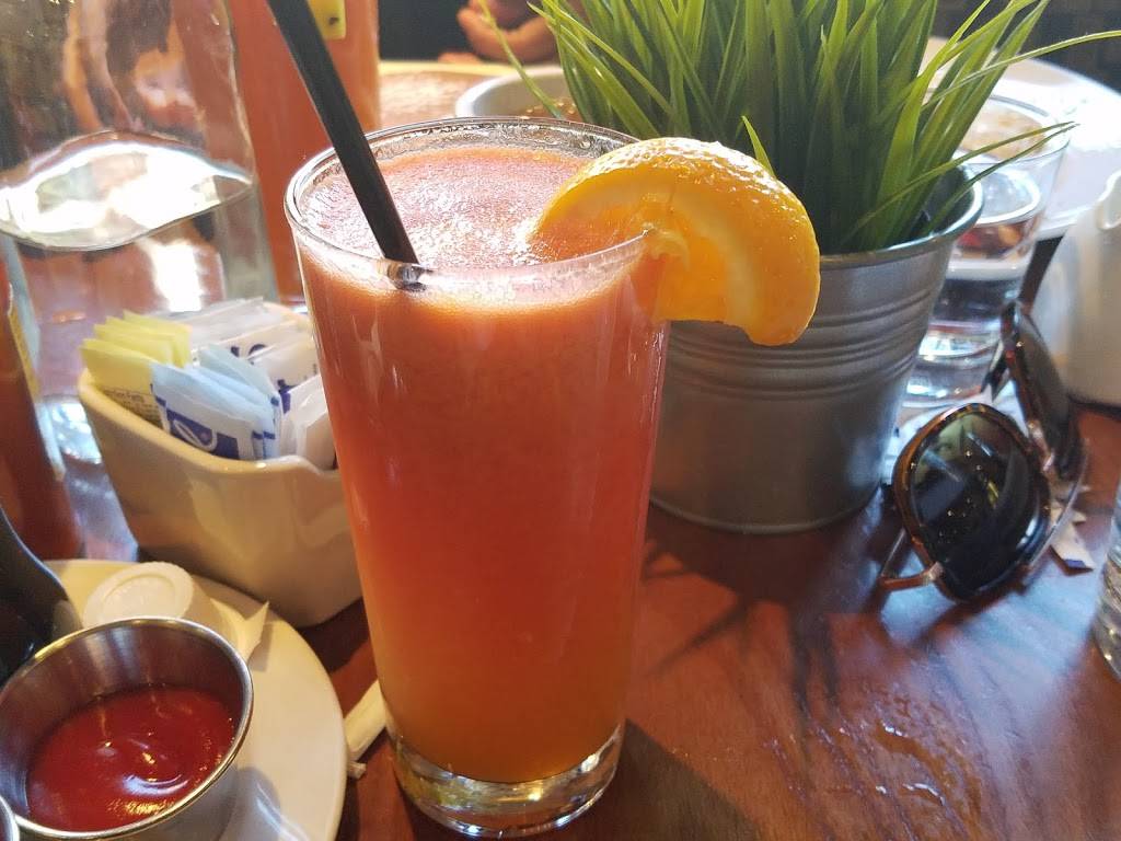 Stax Cafe | cafe | 1401 W Taylor St, Chicago, IL 60607, USA | 3127339871 OR +1 312-733-9871