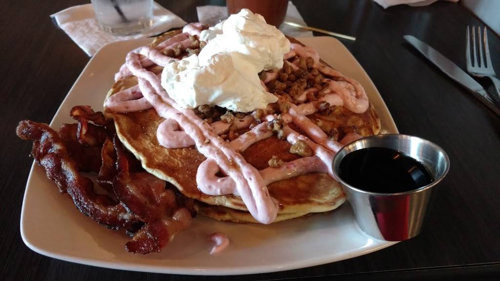 The Corner Bar & Grill | restaurant | 4015 Owen Rd, Fenton, MI 48430, USA | 8103548808 OR +1 810-354-8808