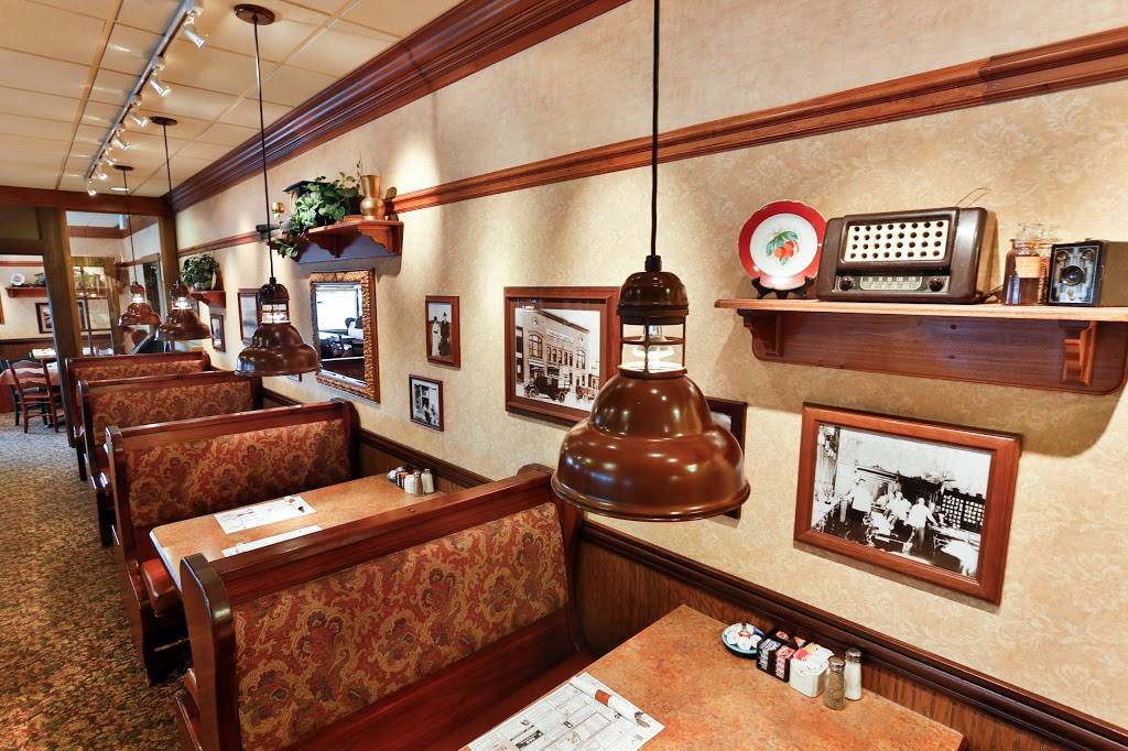 Christos Family Dining | restaurant | 1462 W State Rd 2, La Porte, IN 46350, USA | 2193261644 OR +1 219-326-1644