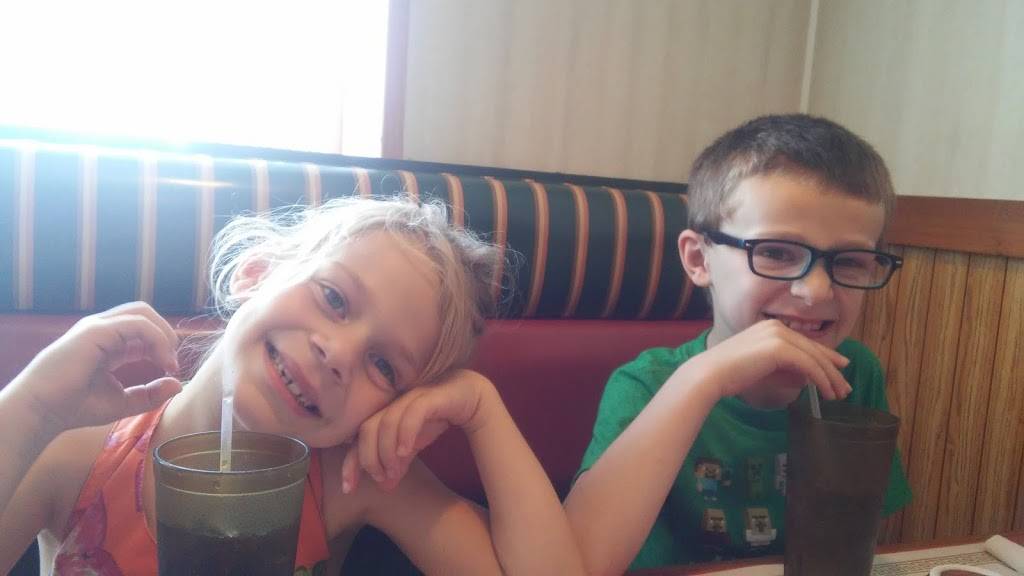 Lake Restaurant | restaurant | 8200 W Ludington Dr, Lake, MI 48632, USA | 9895442721 OR +1 989-544-2721