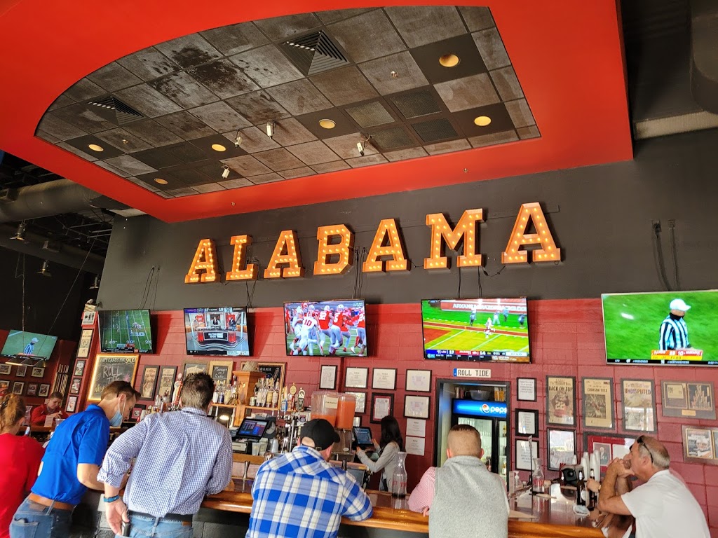 The Houndstooth | night club | 1300 University Blvd, Tuscaloosa, AL 35401, USA | 2057528444 OR +1 205-752-8444