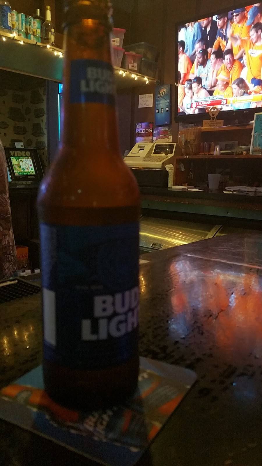 Dons Pub | restaurant | 101 N Main St, Donahue, IA 52746, USA | 5632824256 OR +1 563-282-4256