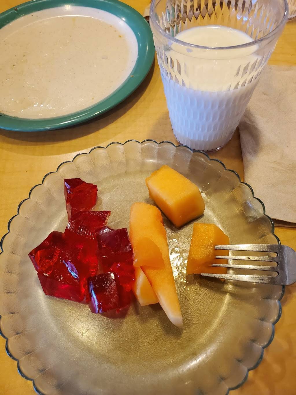 HomeTown Buffet | restaurant | 3617 W Shaw Ave, Fresno, CA 93711, USA | 5592711927 OR +1 559-271-1927