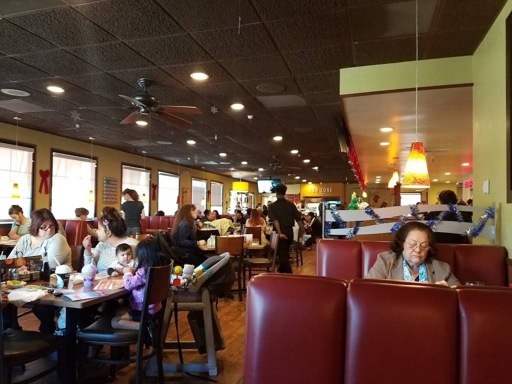 Dennys | restaurant | 7400 W Chandler Blvd, Chandler, AZ 85226, USA | 4809408882 OR +1 480-940-8882