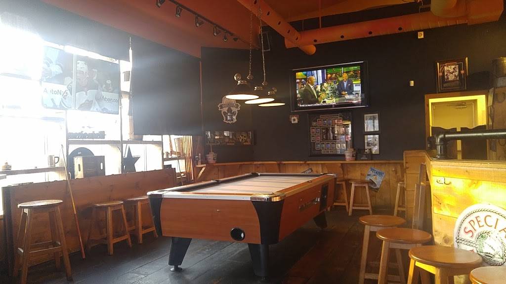 Ol West Wing | restaurant | 211 Ferndale Dr S, Barrie, ON L4N 6B9, Canada | 7058120459 OR +1 705-812-0459