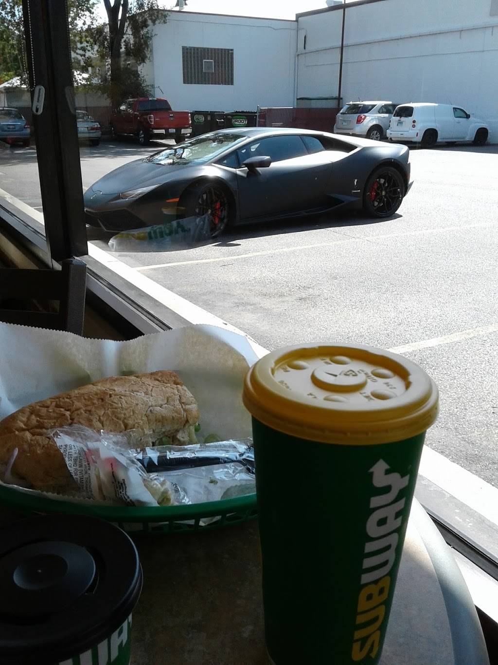 Subway Restaurants | restaurant | 215 N Hough St, South Half, Barrington, IL 60010, USA | 8473827827 OR +1 847-382-7827