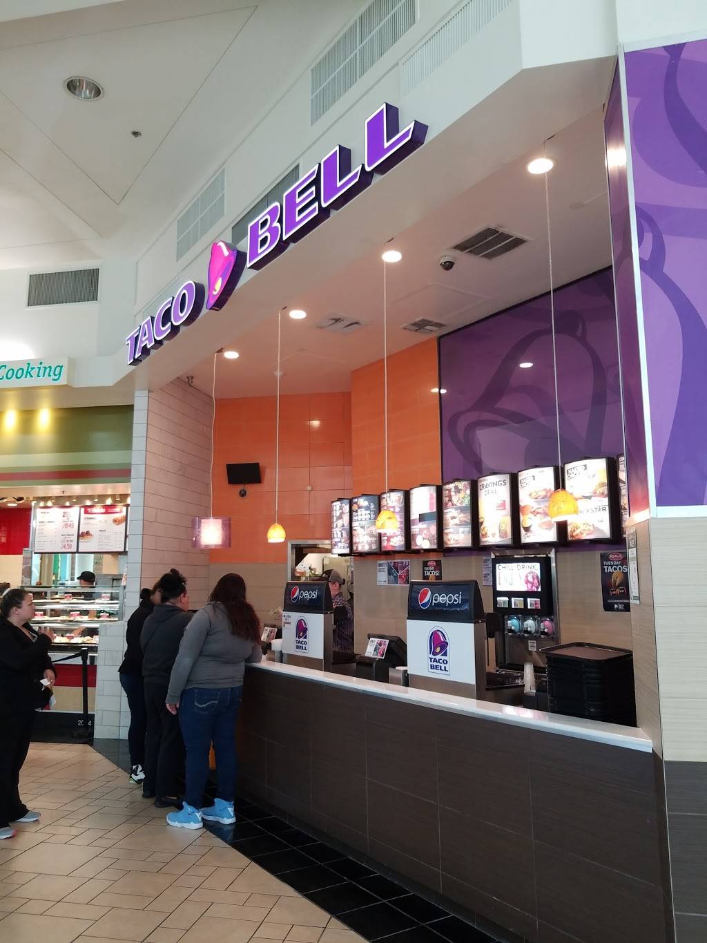 Taco Bell | restaurant | 1689 Arden Way, Sacramento, CA 95815, USA | 9167515456 OR +1 916-751-5456