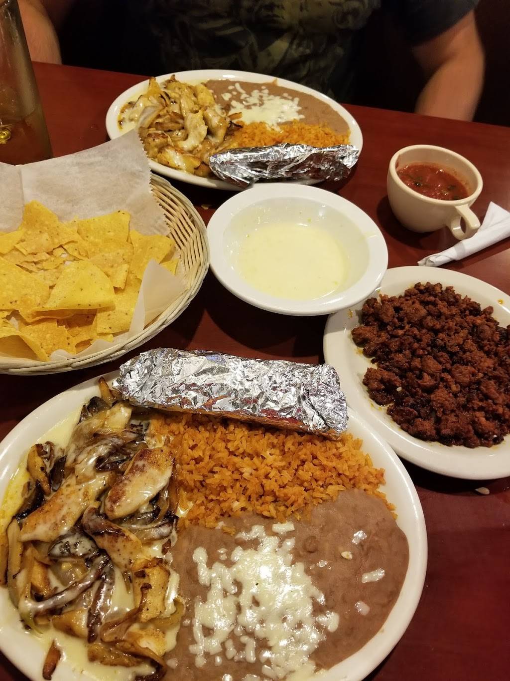 Saltillos Mexican Restaurant | restaurant | 1110 Grand Caillou Rd, Houma, LA 70363, USA | 9856559999 OR +1 985-655-9999
