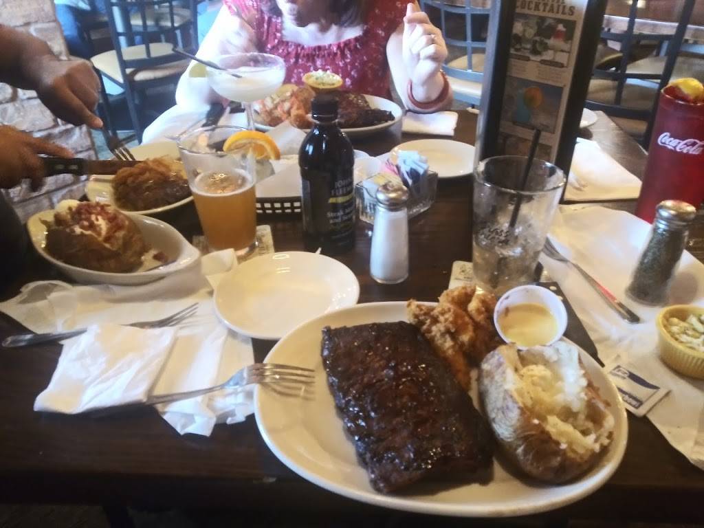 Brass Lantern | restaurant | 2290 Pulaski Hwy, Lawrenceburg, TN 38464, USA | 9317620474 OR +1 931-762-0474