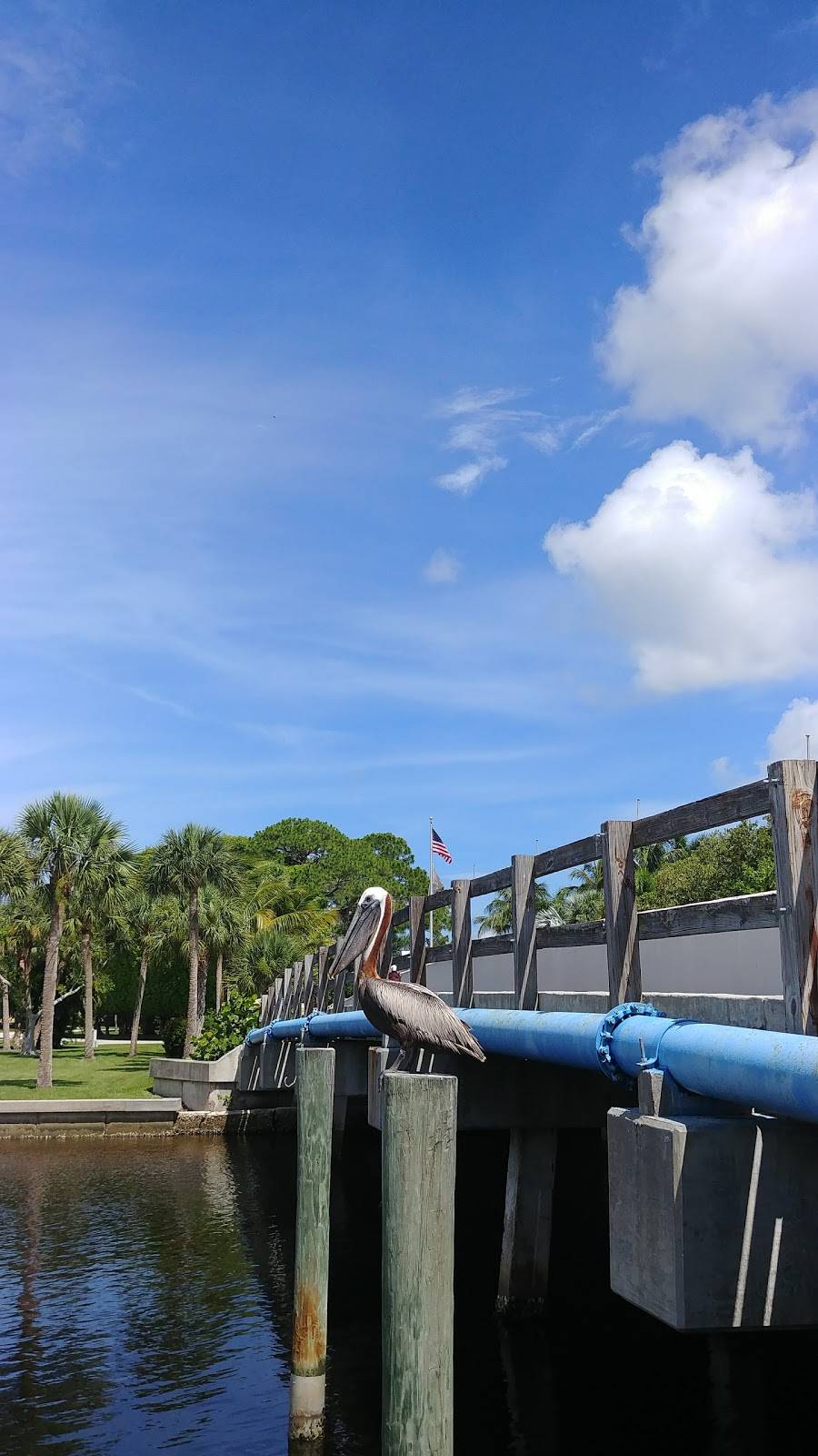 Port Sanibel Marina | restaurant | 14341 Port Comfort Rd, Fort Myers, FL 33908, USA | 2394371660 OR +1 239-437-1660