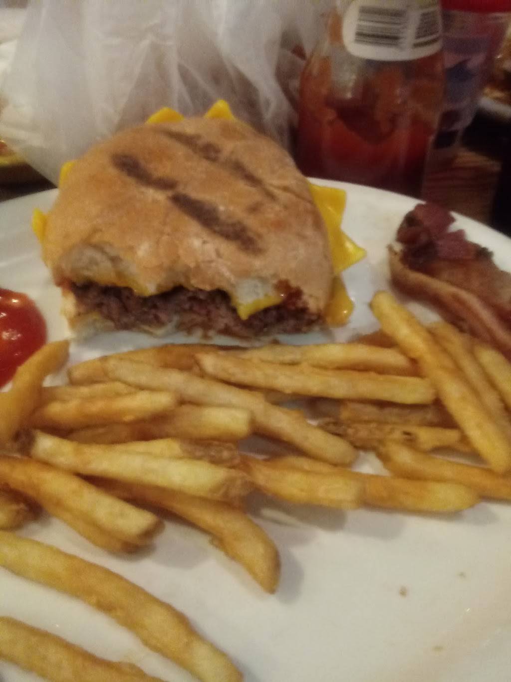 Kevins Sports Pub & Restaurant | restaurant | 27 Main St, North Bennington, VT 05257, USA | 8024420122 OR +1 802-442-0122