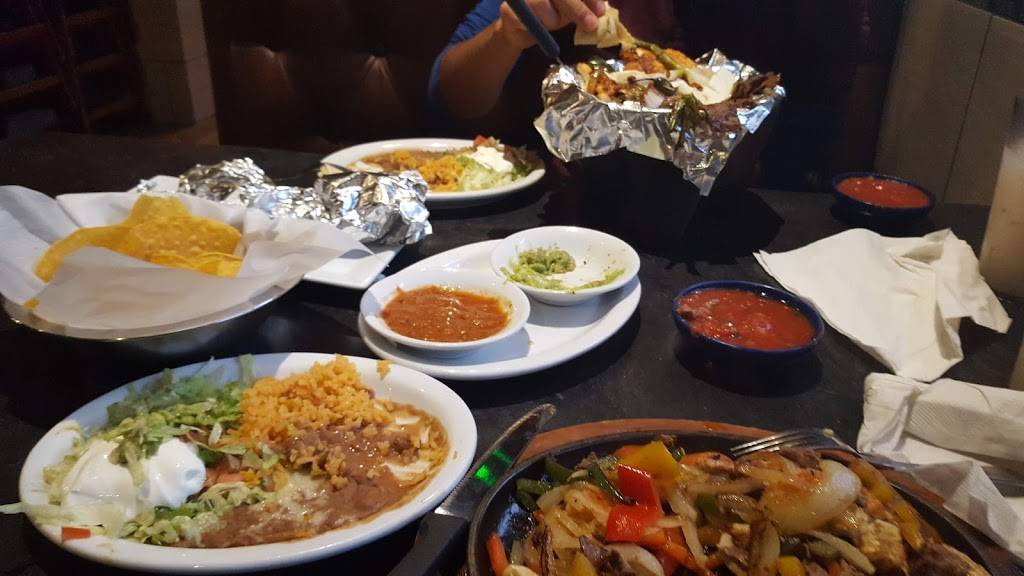 Guadalajara Bar & Grill | restaurant | 1136 Hungry Neck Blvd k, Mt Pleasant, SC 29464, USA | 8439366356 OR +1 843-936-6356