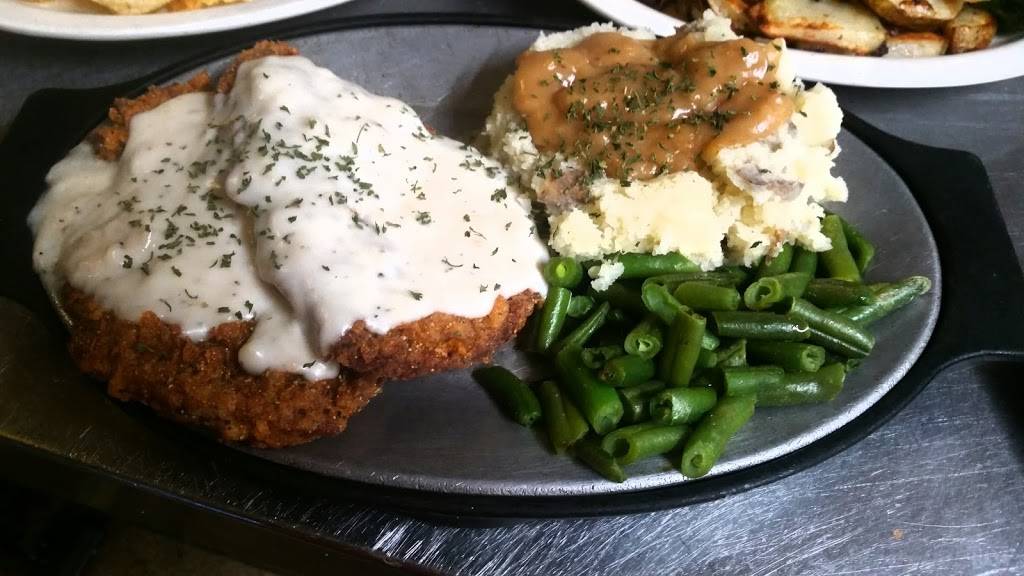 Tee Pee Motel & Restaurant | restaurant | 333 W Federal Hwy, Roscommon, MI 48653, USA | 9892750623 OR +1 989-275-0623