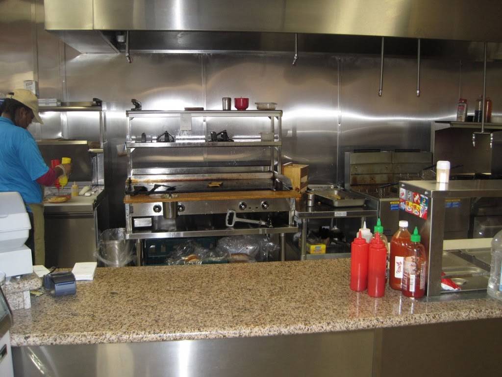 Triple A Burger | restaurant | 1014 Fresno St #101, Fresno, CA 93706, USA | 5594975169 OR +1 559-497-5169