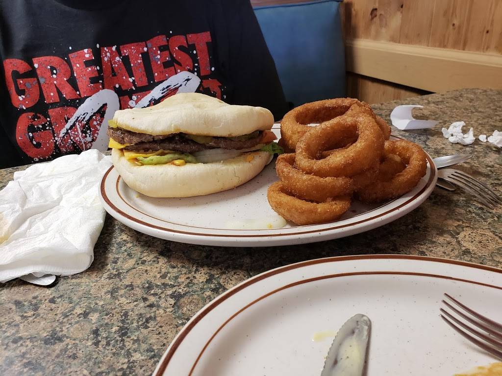 Pop Jacksons Restaurant | restaurant | 280 Benton Rd, Salem, OH 44460, USA | 3303378060 OR +1 330-337-8060