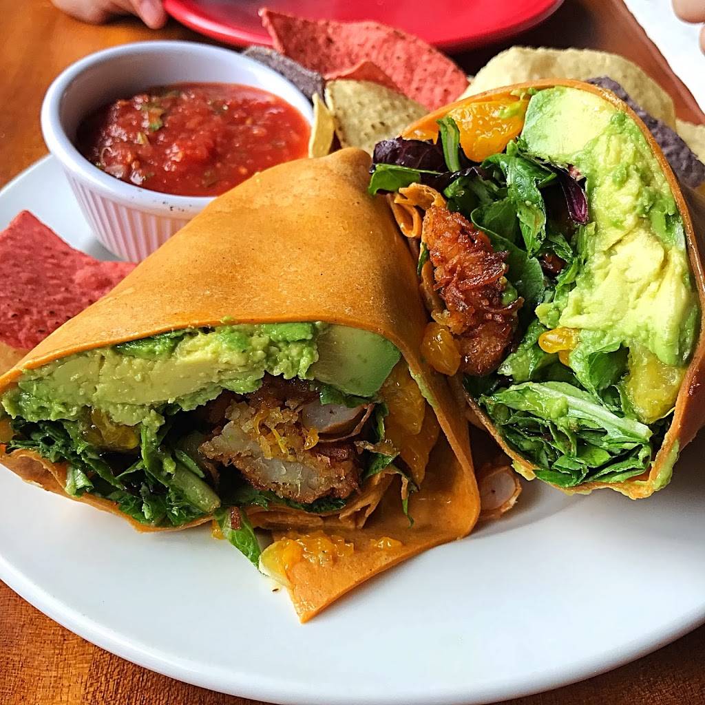 The Red Parrot Restaurant | restaurant | 348 Thames St, Newport, RI 02840, USA | 4018473800 OR +1 401-847-3800