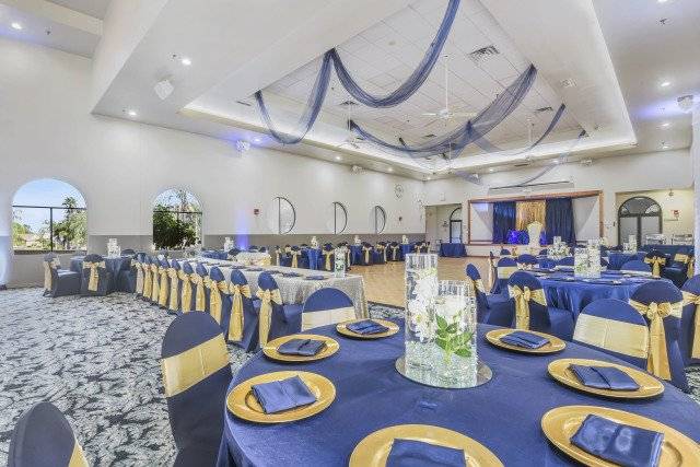 Dinas Restaurant Fort Myers | night club | 3410 Clubview Dr, North Fort Myers, FL 33917, USA | 2392170519 OR +1 239-217-0519