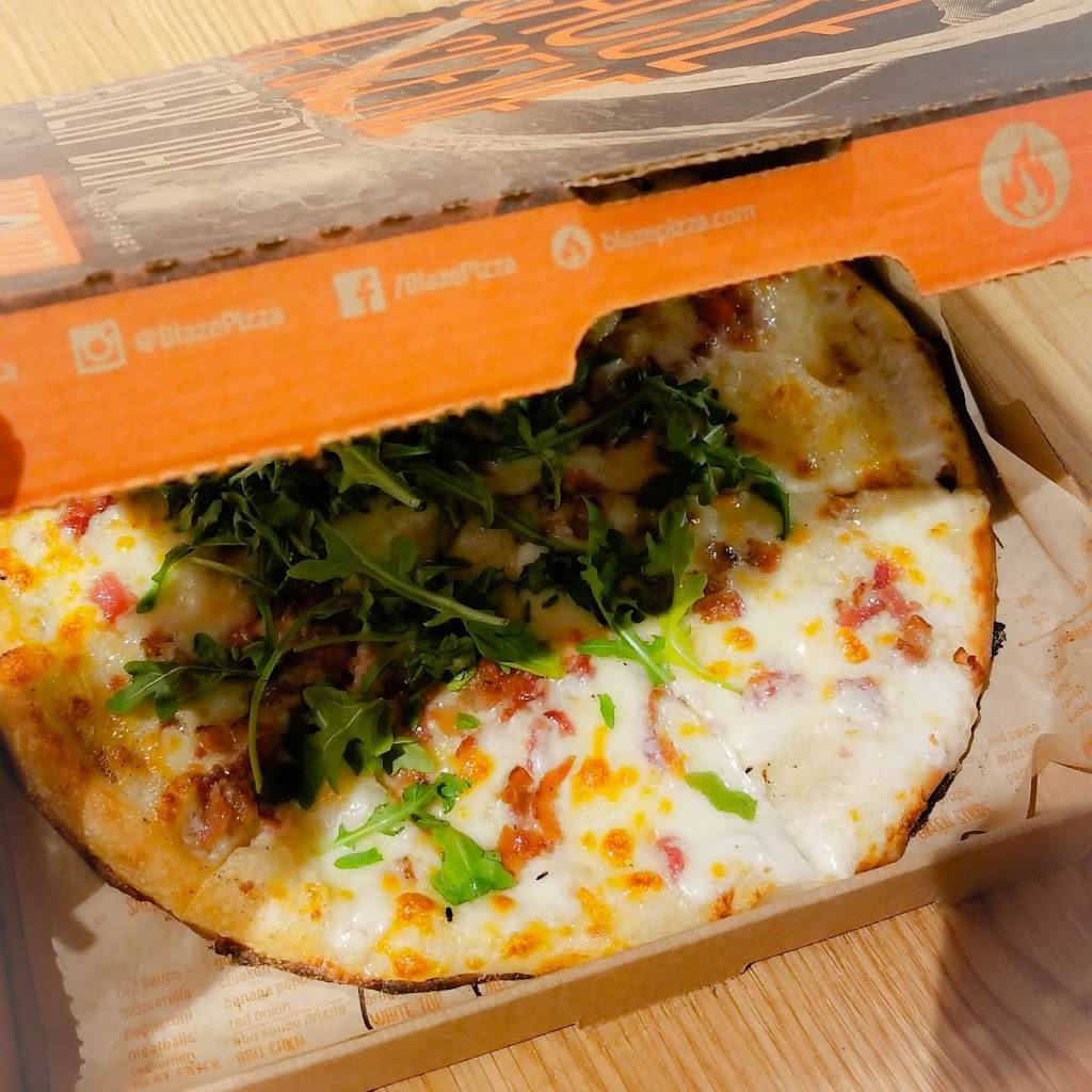 Blaze Pizza | meal takeaway | 11 Clifton Country Rd, Clifton Park, NY 12065, USA | 5187301422 OR +1 518-730-1422