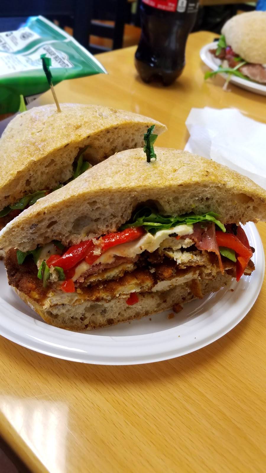 Super Sandwich | meal takeaway | 702 Bridgeport Ave, Shelton, CT 06484, USA | 2039440922 OR +1 203-944-0922