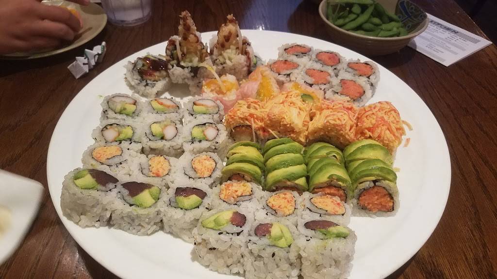 Sushi Village | restaurant | 700 90 Broadway, Westwood, NJ 07675, USA | 2016668800 OR +1 201-666-8800