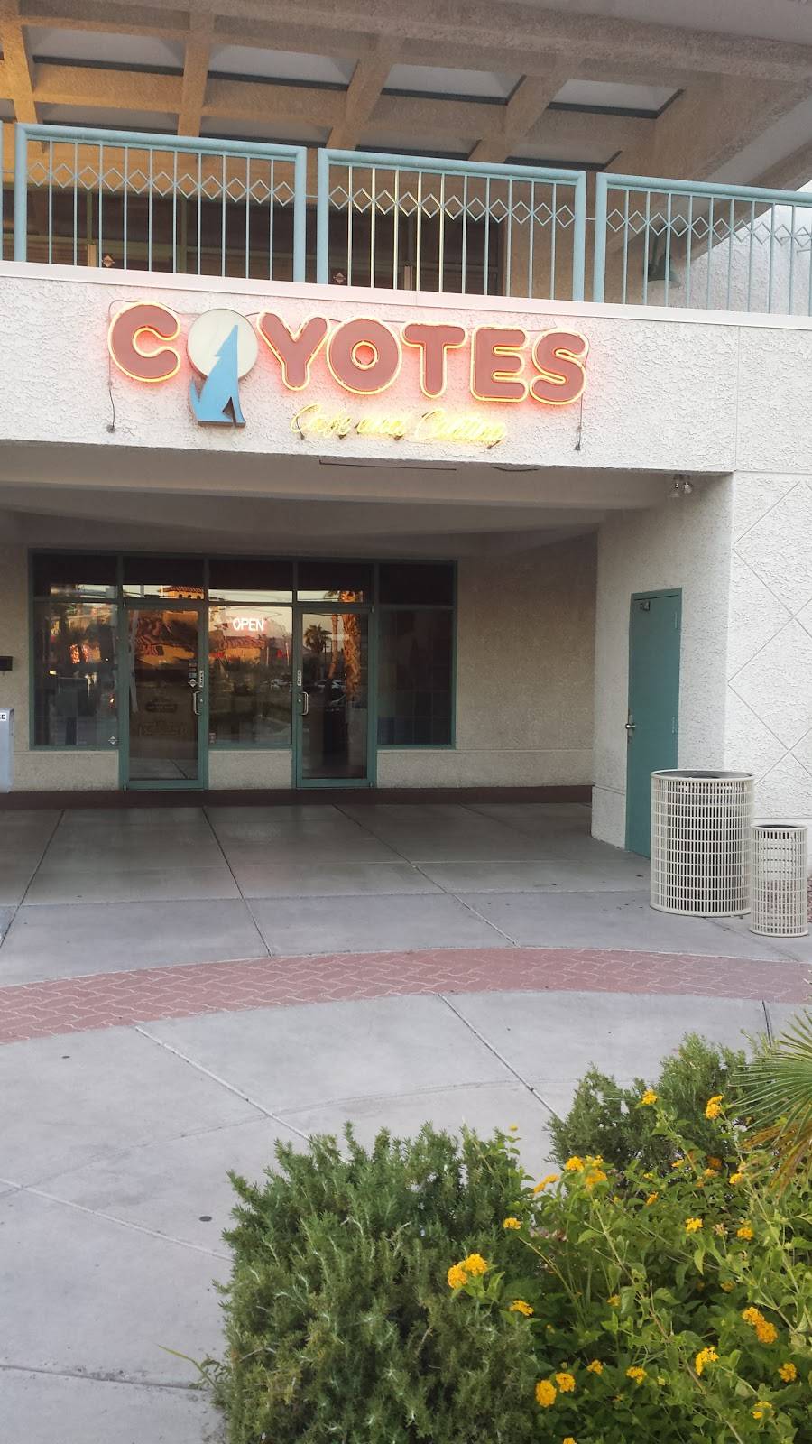 Coyotes Cafe & Cantina | restaurant | 4350 E Sunset Rd # 104, Henderson, NV 89014, USA | 7024583739 OR +1 702-458-3739