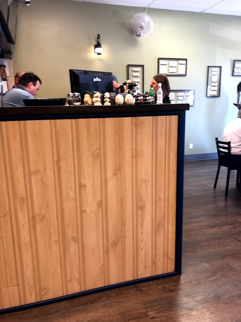 Jeffersons Deli | restaurant | 3702 W Truman Blvd #202, Jefferson City, MO 65109, USA | 5736359453 OR +1 573-635-9453