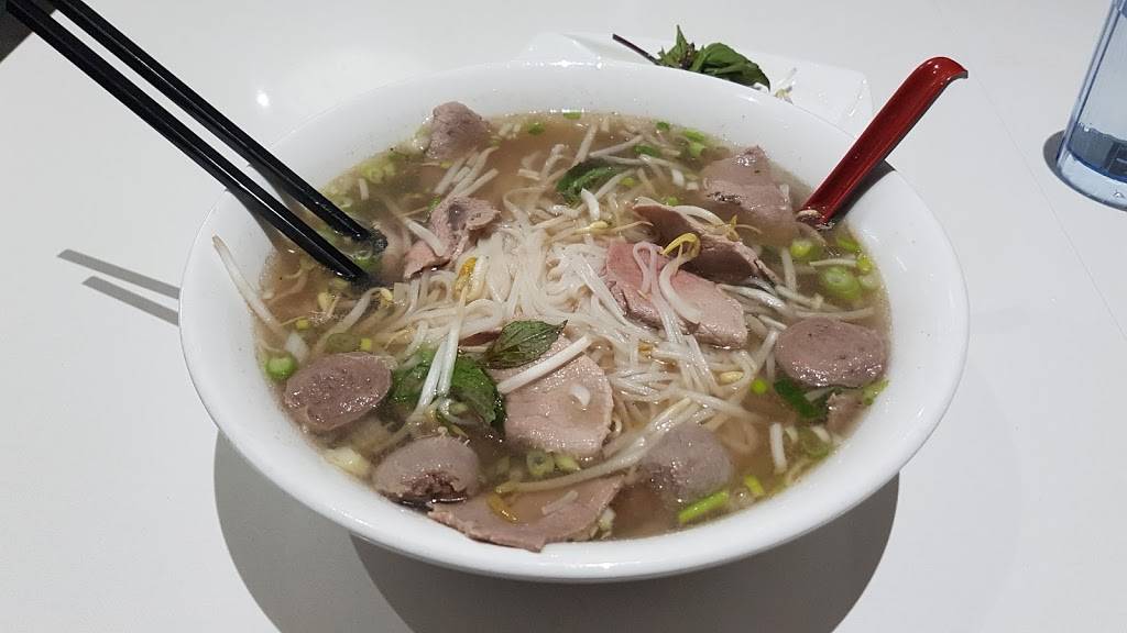 Big Pho | restaurant | 145 Mapleview Dr W, Barrie, ON L4N 9H7, Canada | 7057228188 OR +1 705-722-8188