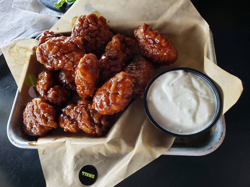 Buffalo Wild Wings | restaurant | 1000 Bower Pkwy, Columbia, SC 29212, USA | 8034073431 OR +1 803-407-3431