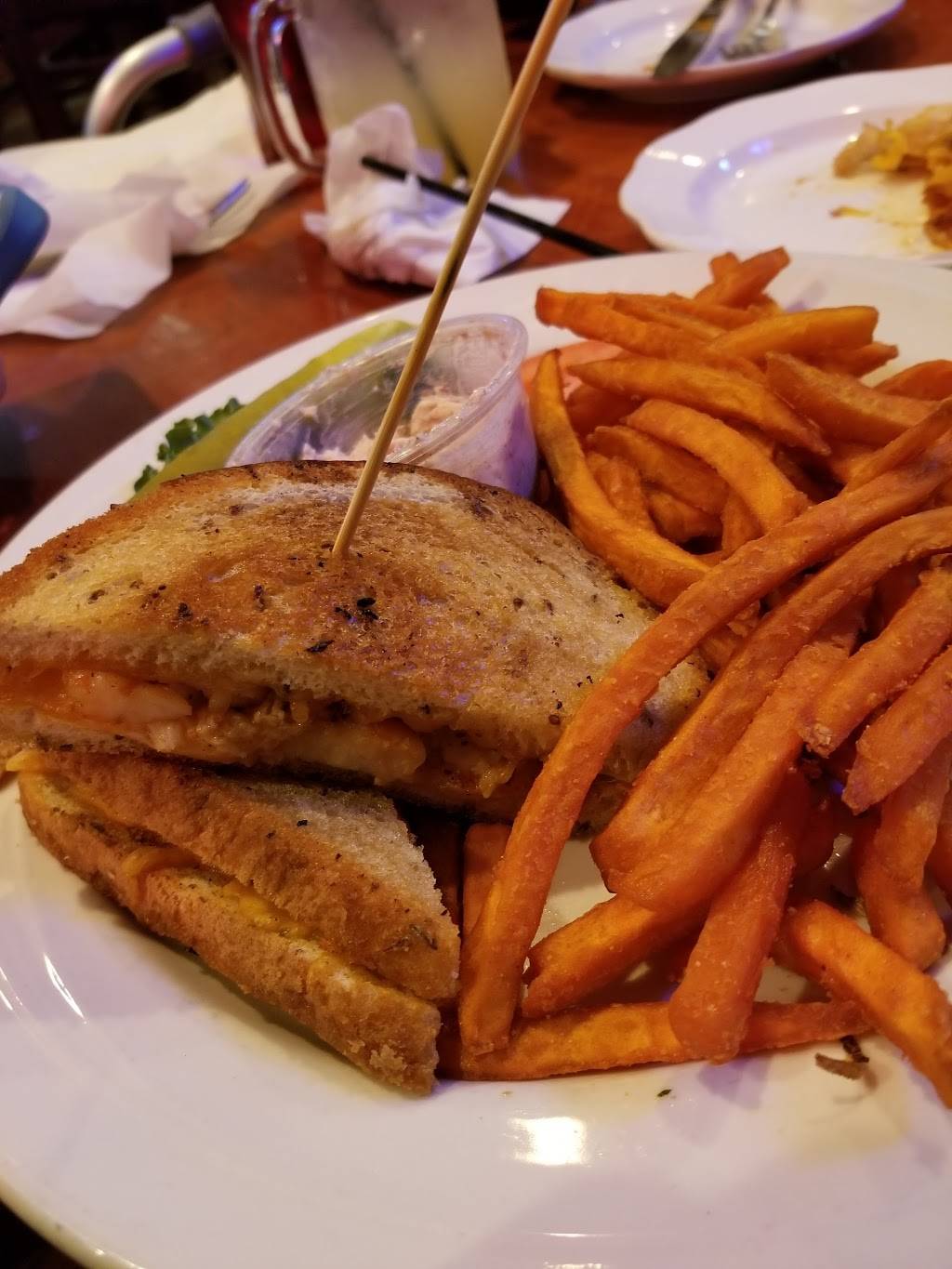 Papas Smokehouse Saloon | restaurant | 2715 North Point Rd, Dundalk, MD 21222, USA | 4437127272 OR +1 443-712-7272