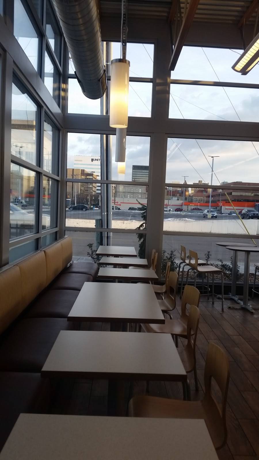 Wendys | restaurant | 121 Virginia St E, Charleston, WV 25301, USA | 3043420662 OR +1 304-342-0662