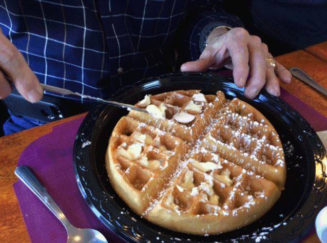 Laura’s Home Cookin’ | restaurant | 440 Nathan Ellis Hwy, Mashpee, MA 02649, USA | 7817606088 OR +1 781-760-6088