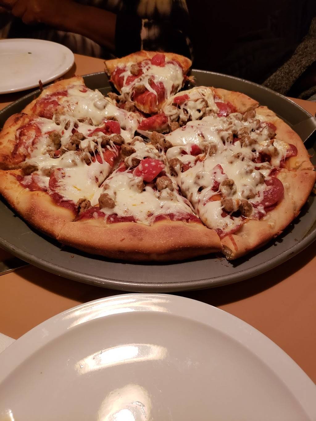 Numero Uno Pizza | restaurant | 5770 Rodeo Rd, Los Angeles, CA 90016, USA | 3232961543 OR +1 323-296-1543