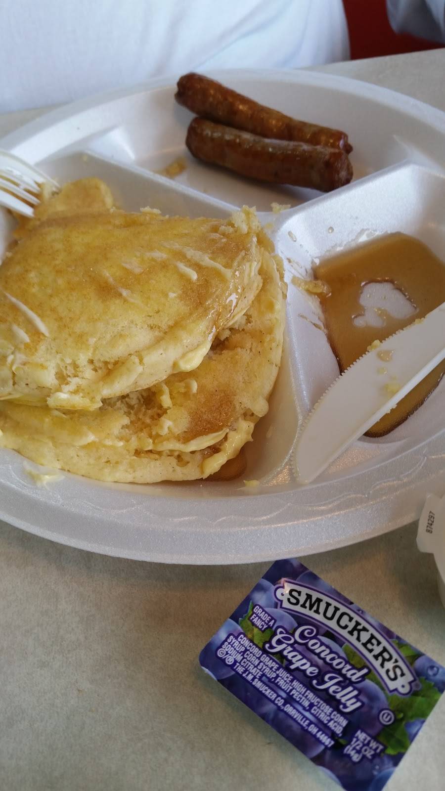 Waylons Family Restaurant | restaurant | 77 E Oak St, McRae-Helena, GA 31055, USA | 2298682590 OR +1 229-868-2590