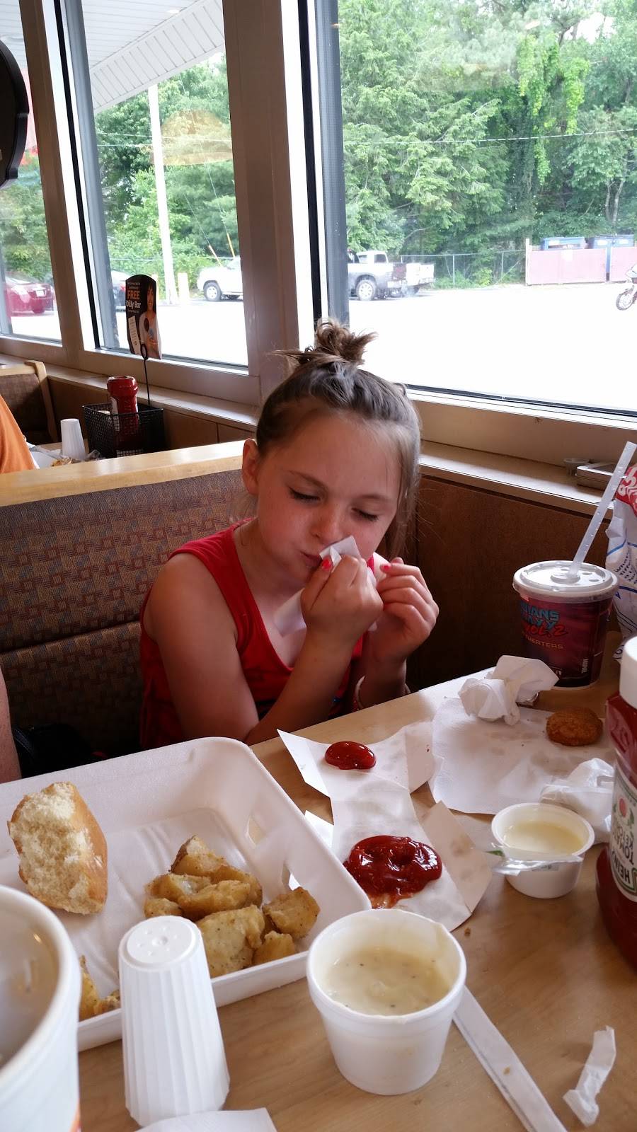 Dairy Queen Store | restaurant | 202 E Stratton Ave, Monterey, TN 38574, USA | 9318393315 OR +1 931-839-3315