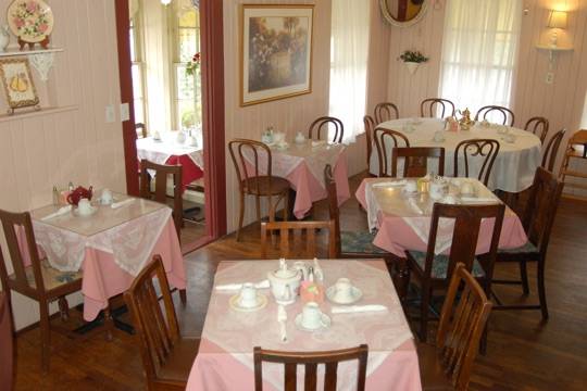 Four Friends Tea Room & Gifts | cafe | 3816 Broadway St, Pearland, TX 77581, USA | 2814856484 OR +1 281-485-6484