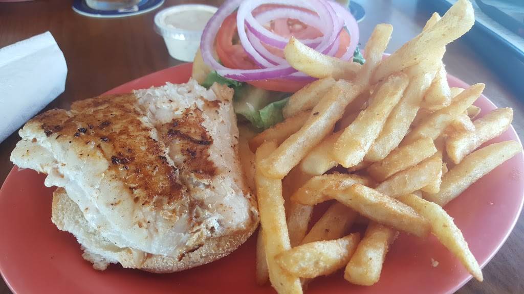 World Famous Oasis Restaurant | restaurant | 4000 A1A S, St Augustine Beach, FL 32080, USA | 9044713424 OR +1 904-471-3424