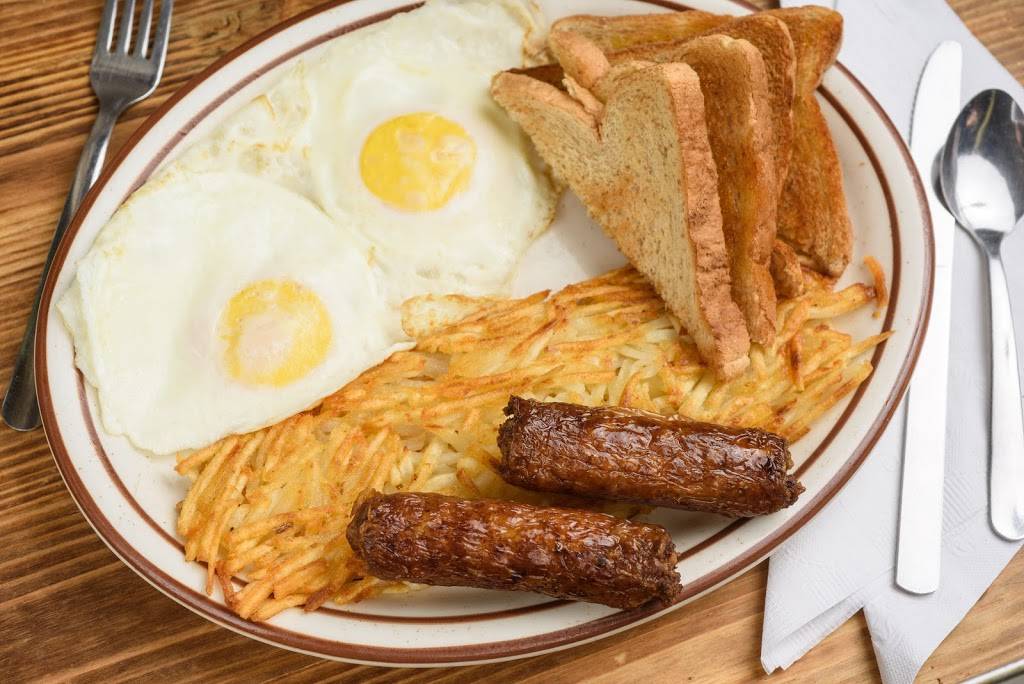 Country Home Cafe | restaurant | 3536 US-24, Grantville, KS 66429, USA | 7852462444 OR +1 785-246-2444