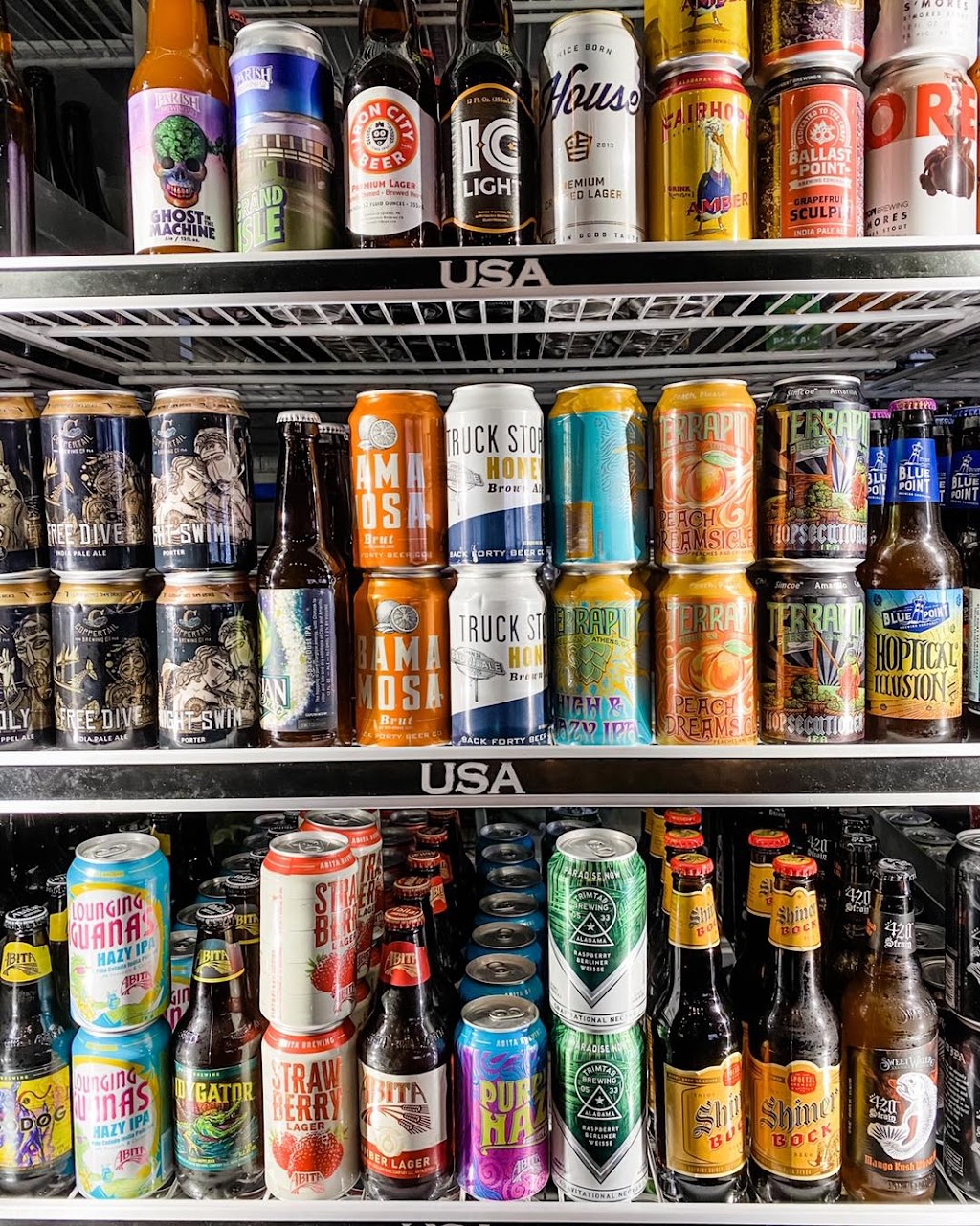 World of Beer | restaurant | 200 S Palafox St, Pensacola, FL 32502, USA | 8503327952 OR +1 850-332-7952