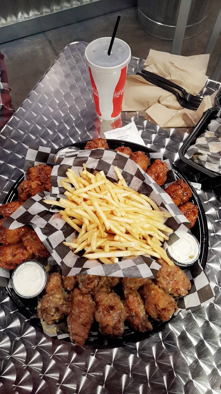 The Wingyard | restaurant | 245 Eleventh St, Tracy, CA 95376, USA | 2096661570 OR +1 209-666-1570